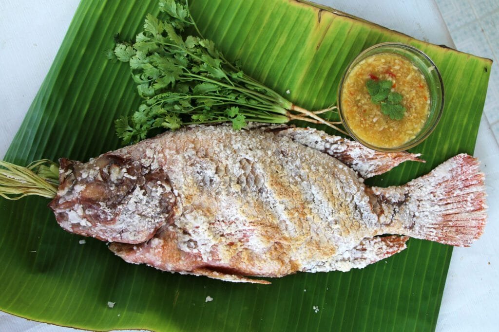  Grilled fish stuffed with lemongrass, served with spicy dipping sauce.